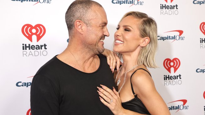 Нова глава: Бившият на Меган Фокс се сгоди за танцьорка