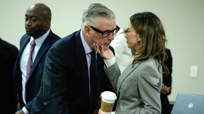 Празнуване на свободата – Алек Болдуин и Хилария заедно на червения килим