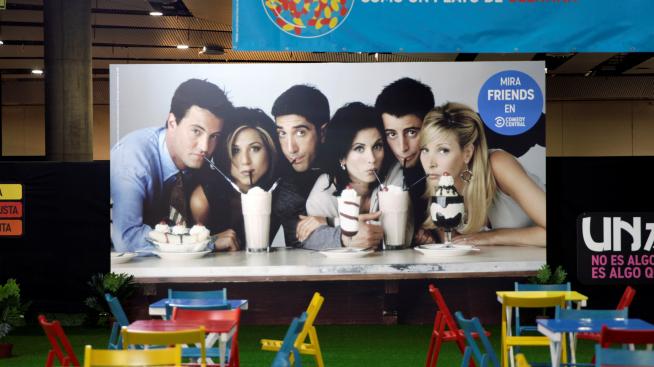 Матю Пери разкри кога да очакваме специалния епизод на „Приятели“