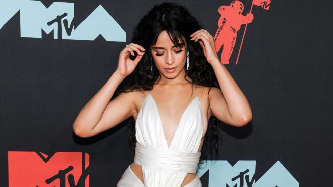 Камила Кабело става Пепеляшка