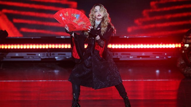 Мадона с пищно парти за 12-ия рожден ден на дъщерите си