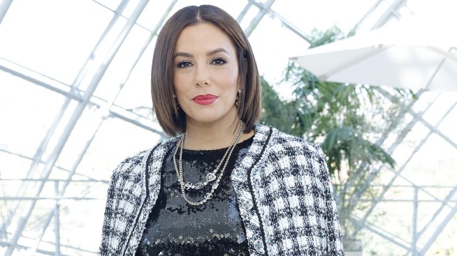 Нови прически – Ева Лонгория дебютира с къса коса