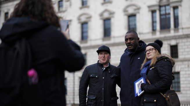 Идрис Елба в борба с престъпленията с ножове