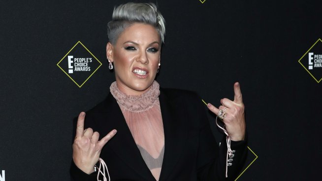 Пинк изпълни желание на умиращ фен