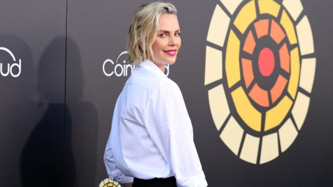 Чарлийз Терон излиза с бившия на Хали Бери 