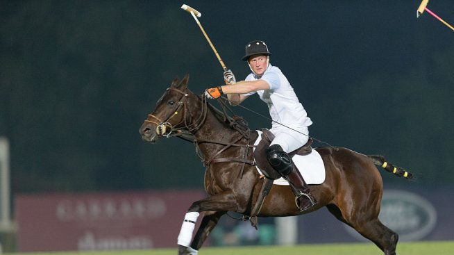 Принц Хари изненадващо се появи на поло мач и обяви дарение от 1.5 млн. долара