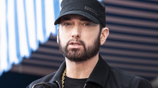 Щерката на Еминем вече не крие гаджето си 