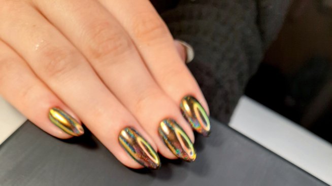 Летен маникюр: Ноктите на Хейли Бийбър са най-желани