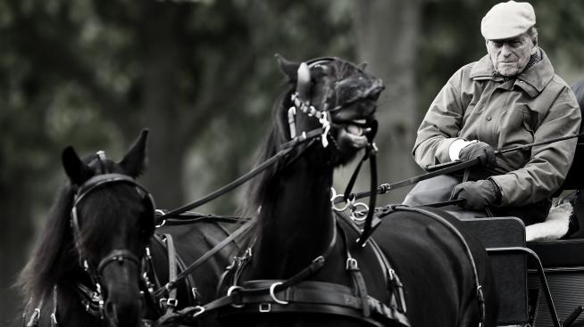 Кой ще наследи любимата карета на принц Филип? 