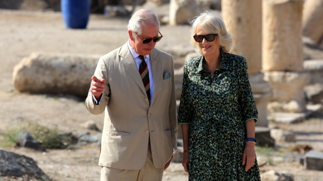 Слънчеви очила – принц Чарлз и Камила с актуални модели 