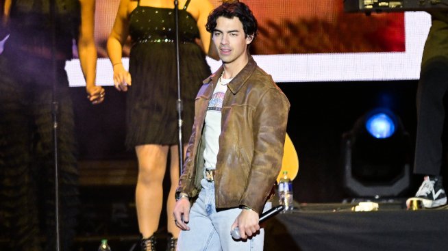 Джо Джонас се раздели с гаджето си