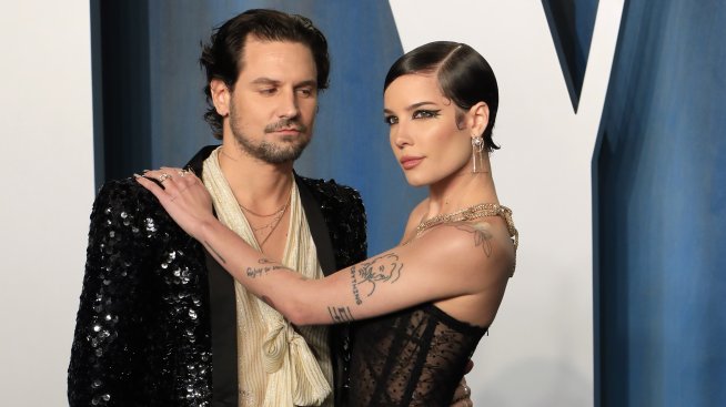 Холзи се раздели с бащата на детето си