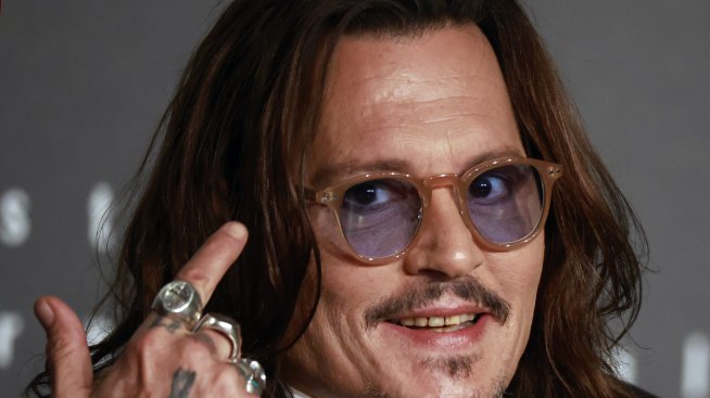  Джони Деп нарича себе си „гадняр“, защото се е влюбил в Амбър Хърд