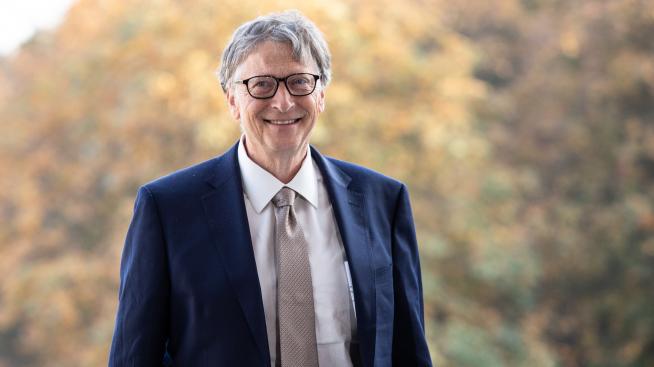 Бил Гейтс се крие от света и жена си в луксозен голф клуб в Калифорния