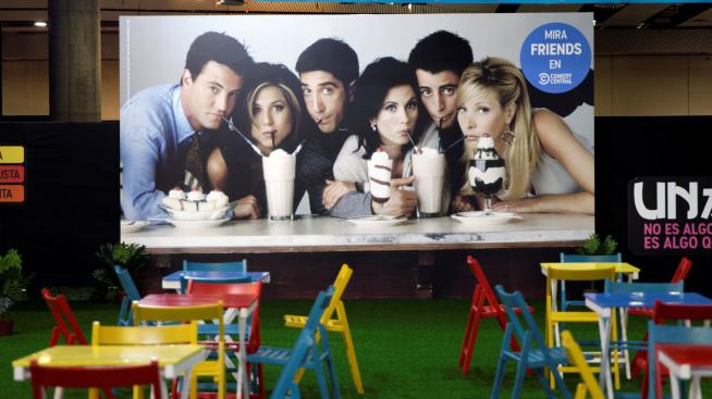 Истории от „Приятели“: Матю Пери между сериала, алкохола и дрогата