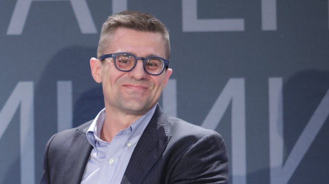 Синът на Андрей Арнаудов и Емануела Толева навърши 6 годинки