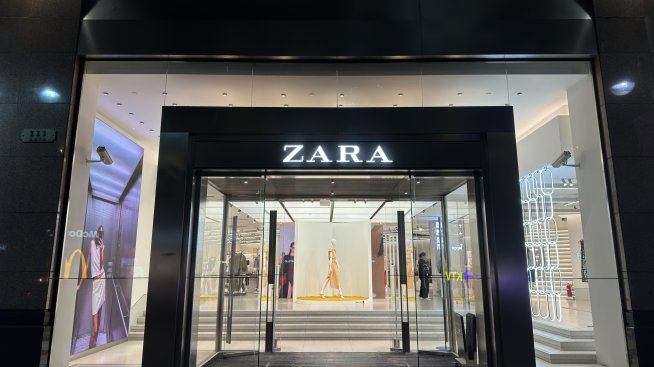 Zara премахна снимки на модели заради обвинения за кльощави тела и стърчащи ключици