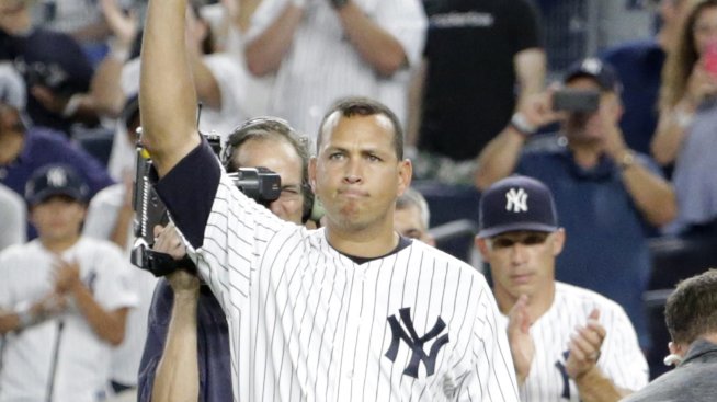 Алекс Родригес отново е сам