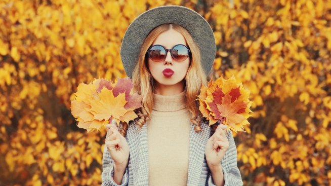 От черни медени нюанси до монохроматични визии – гримът за есен 2024