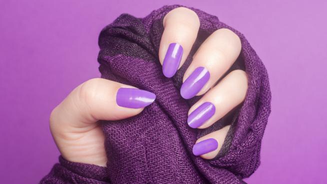 Нокти в цвят лавандула – новата тенденция за пролет 2021