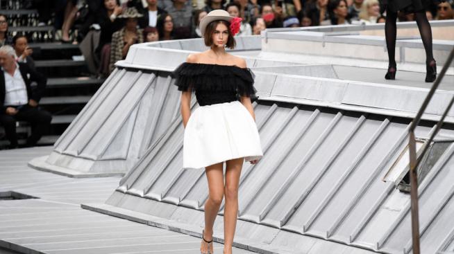 Кая Гербер рекламира модна колекция за „истински хора“