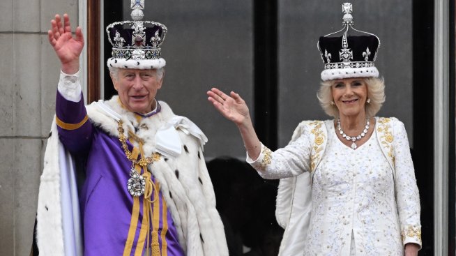 Една година от смъртта на Елизабет Втора – как Чарлз ще я отбележи?