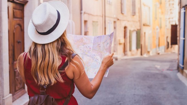 Във Филипините туристка беше глобена заради облеклото си