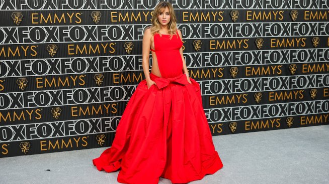 Бременната Суки Уотърхаус, зелен Гоблин и още звезди на червения килим на „Еми“