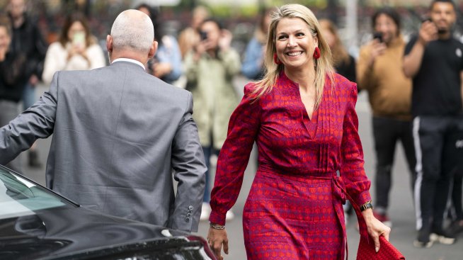 Устойчива мода - кралица Максима облече стара рокля 