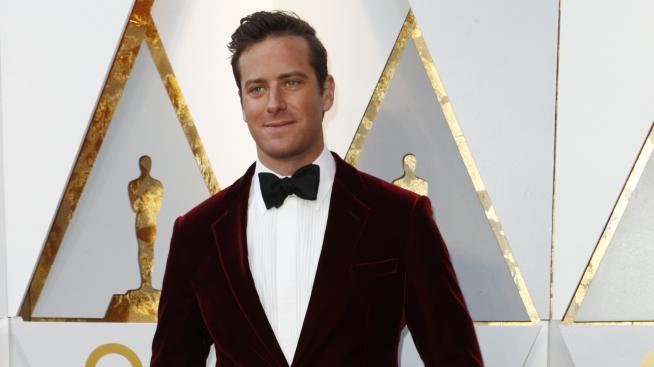 Арми Хамър се извини в социалните мрежи