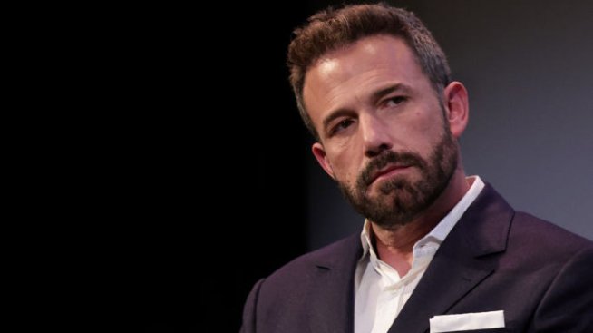 Бен Афлек се шегува с тъжното изражения на лицето си 