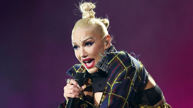 Гуен Стефани пресъздаде емблематична своя визия от 90-те