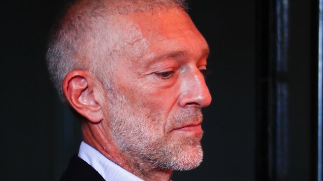 Венсан Касел на море с порасналите си дъщери в Рио де Жанейро