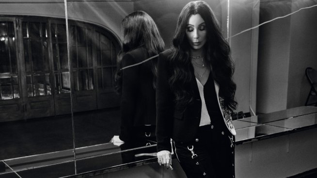 Шер: Никога няма да оставя косата си да посивее