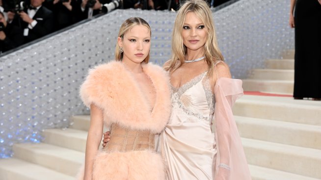 50-годишната Кейт Мос засне кампания с 21-годишната си дъщеря Лила