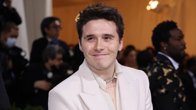 След готвенето – Бруклин Бекъм става стилист?!