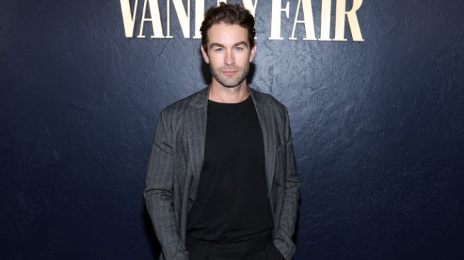 Красавецът Чейс Кроуфорд излиза с горещ модел на Victoria's Secret