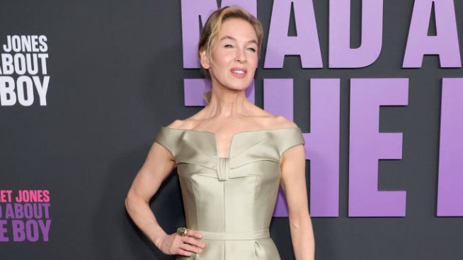 Рене Зелуегър с впечатляваща рокля за премиерата на „Бриджит Джоунс“