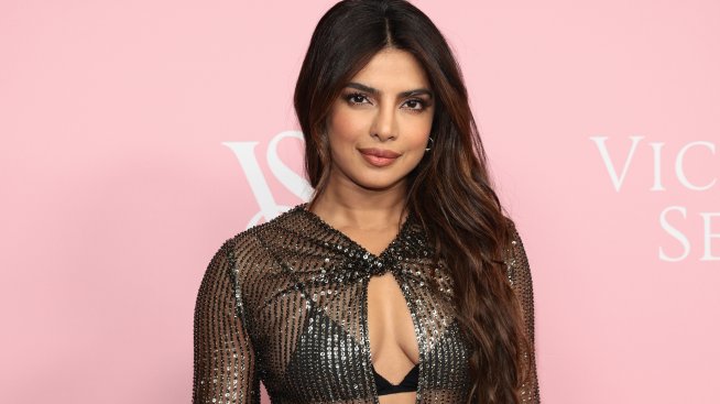 Приянка Чопра е между чука и наковалнята в развода на Софи Търнър и Джо Джонас