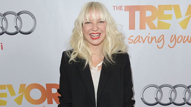 Сиа родила първо дете от съпруга си, с когото в момента се развежда