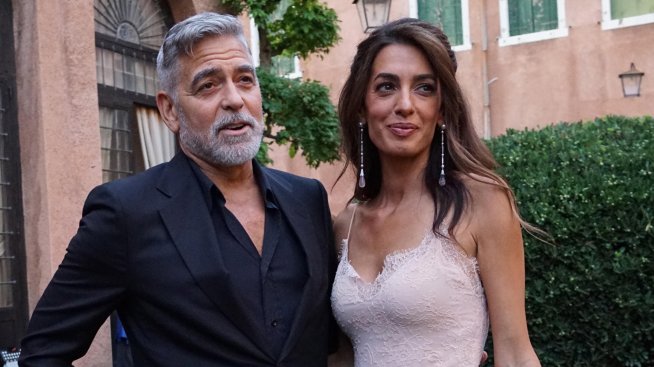 Всички гледаха Амал Клуни, но тя гледаше само Джордж Клуни