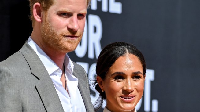 Новата снимка на принц Хари и Меган Маркъл обърка британците