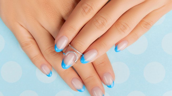 Нов маникюр за лятото – френски стил за юни