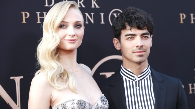 Горд баща: Джо Джонас празнува живота след раждането на второто си дете