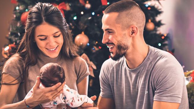 Бебето на Наум Шопов проплакало след секцио