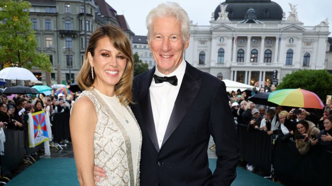 Ричард Гиър и съпругата му Алехандра с романтична среща на червения килим