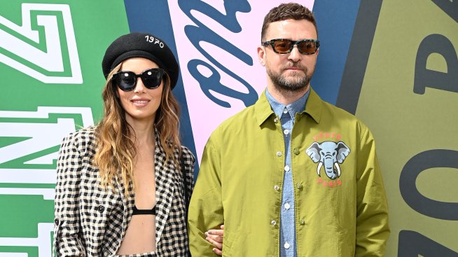 Джесика Бийл сподели непоказвани снимки на двамата си синове