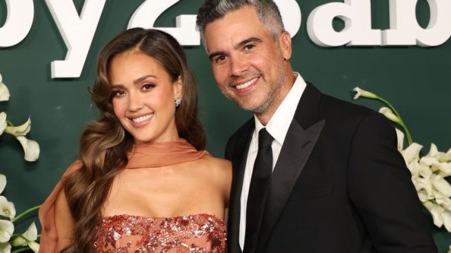  Джесика Алба прилича на сестра на дъщерите си 