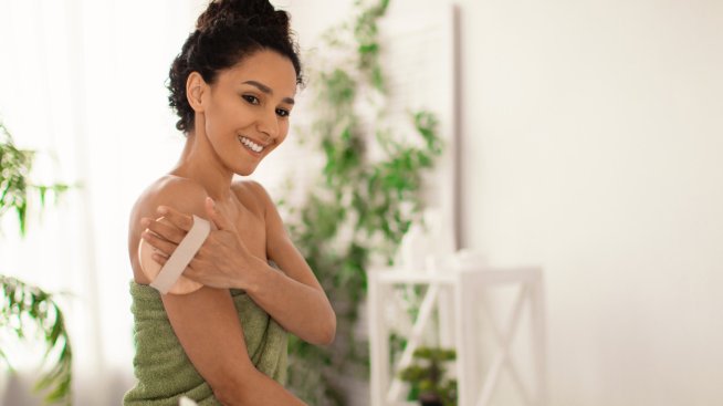 Сухо четкане – ежедневната рутина за постигане на безупречна кожа