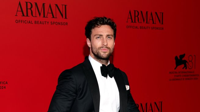 Новият Бонд убийствено елегантен в Armani на фестивала във Венеция